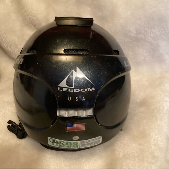 Black Helmet for Men - Picture 4 of 6